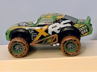 Disney Pixar Cars 3 XRS Mud Racing DARREN LEADFOOT SHINY WAX pull back