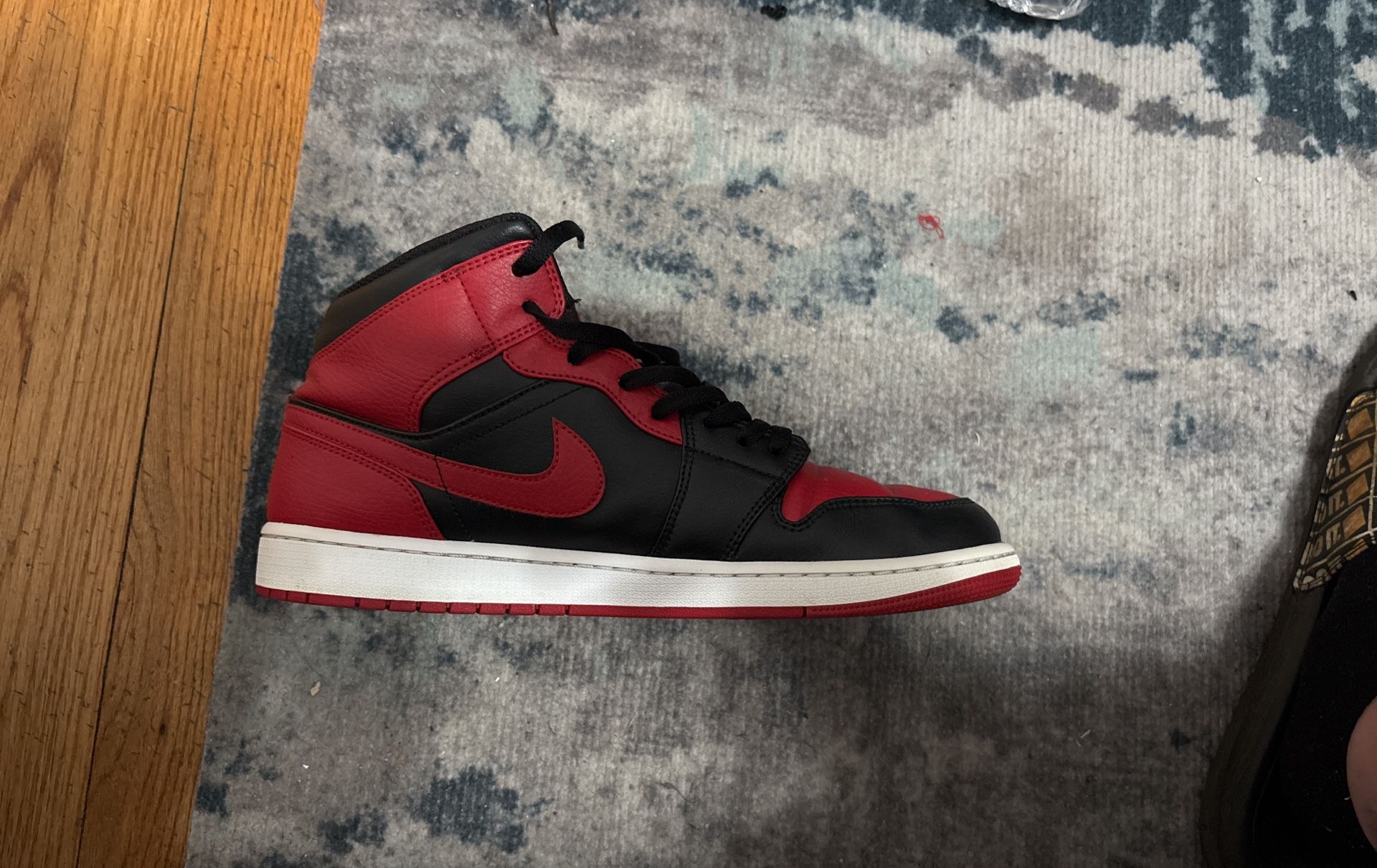 Jordan 1 Mid Banned
