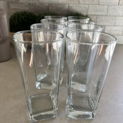 8 Glass Cups 