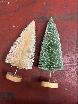 Set of 2 decorative bottle brush Christmas trees.