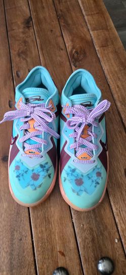 Nike Lebron 18 low floral - youth size 4