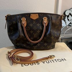 AUTHENTIC- Like New Louis Vuitton Turenne PM Monogram 