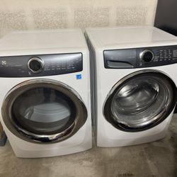 Electrolux Electric Dryer W/Steam Very Good Condition 