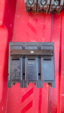 30 amp breaker three phase snap in