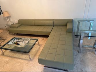 Poltrona  Frau couch