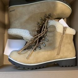 Women’s Shies Boots Size 8