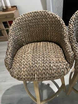 Pottery Barn Seagrass Bucket Swivel Chair