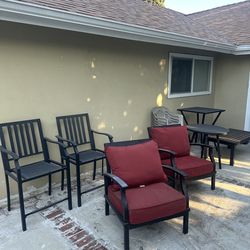 Free outdoor patio furniture and chairs