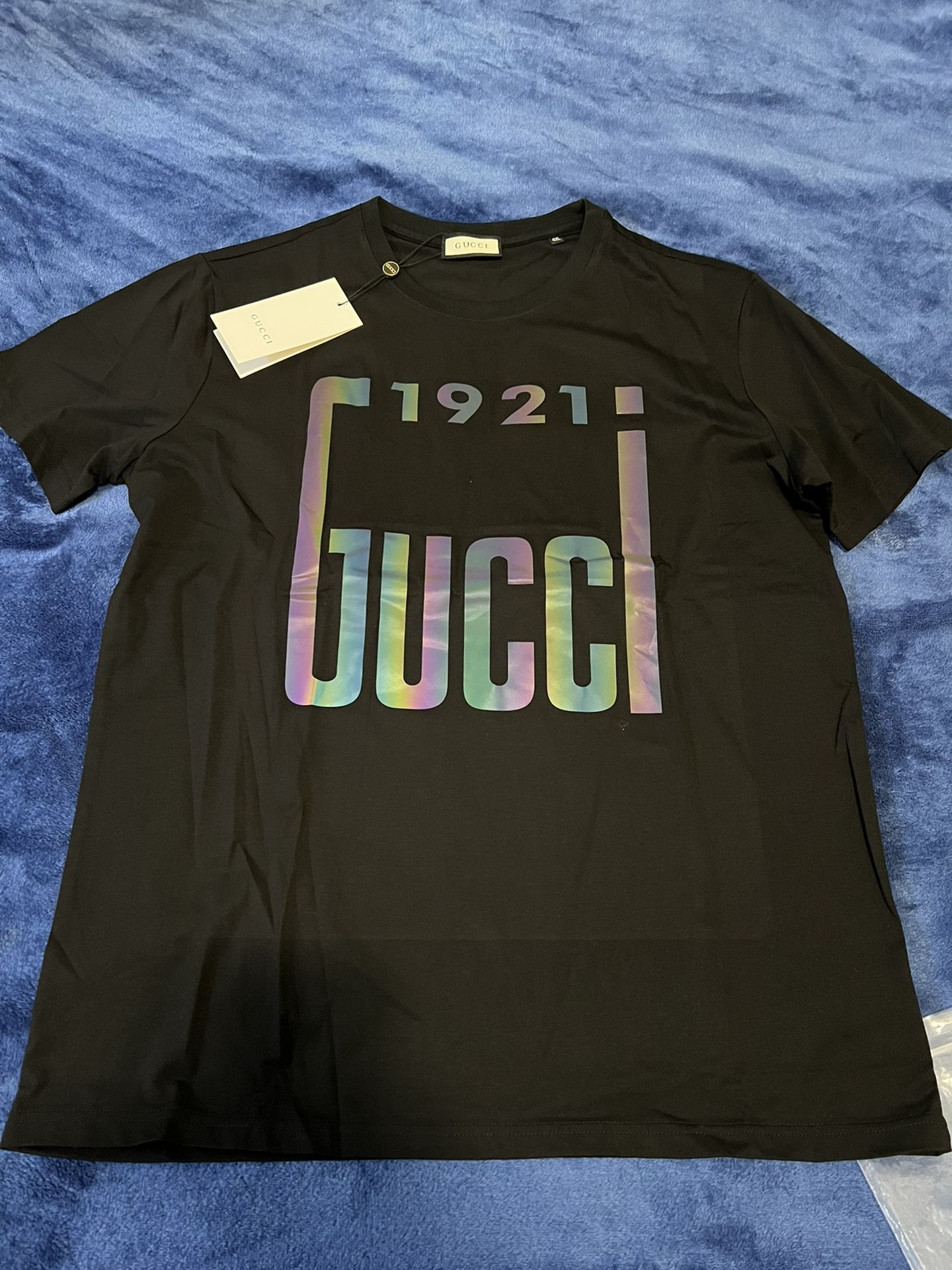 GUCCI T-SHIRT NEW!! (SIZE 2XL) 100% Authentic 