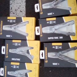 Leatherman Supertool 300 And Wave+