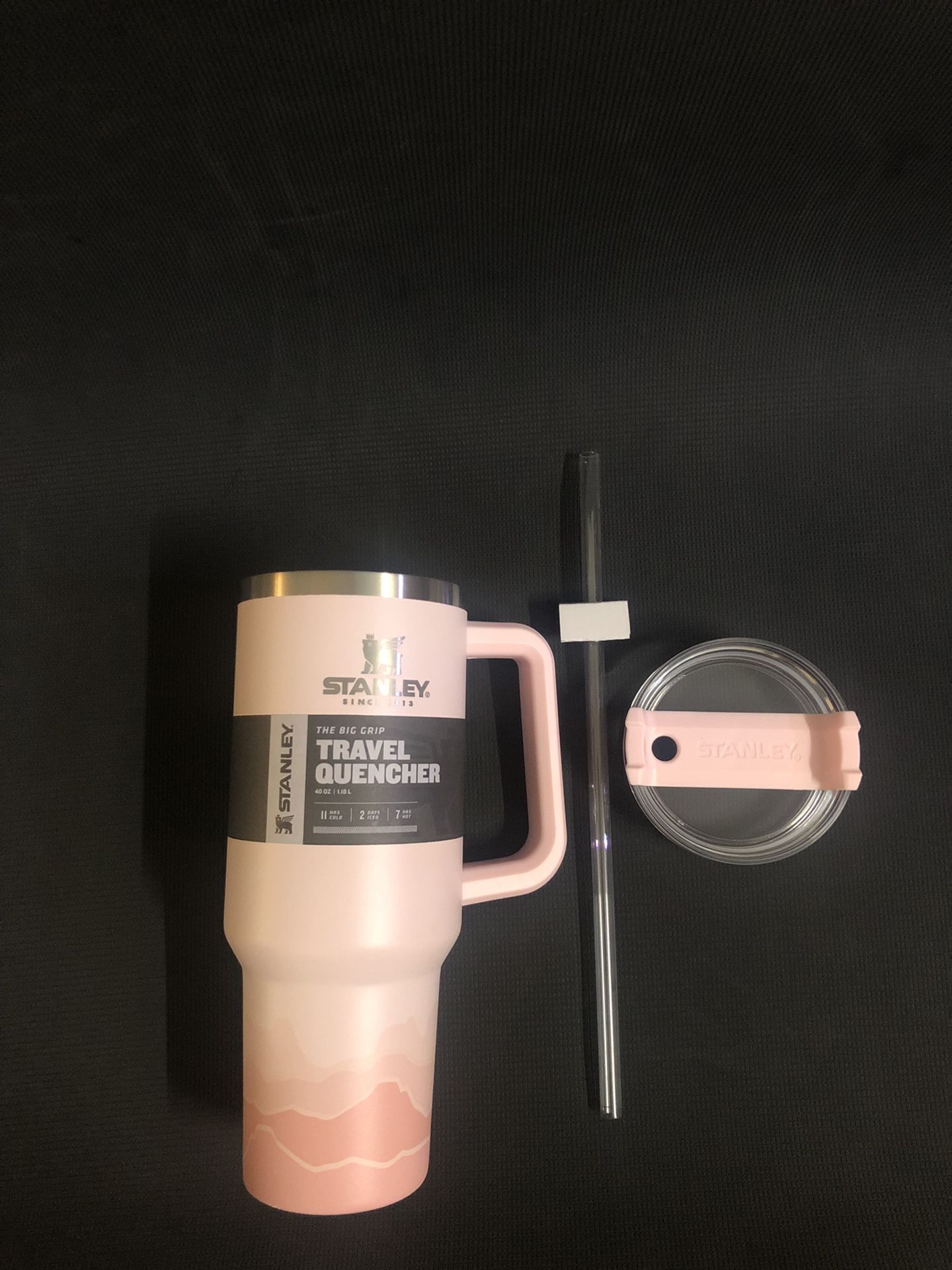 40 Oz Stanley Tumblr In Brilliant white for Sale in Tustin, CA - OfferUp