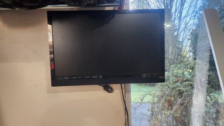 Vizio 19" Tv On A Adjustable Wall Mount