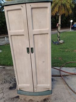 Suncast Outdoor Plastic Storage Cabinet