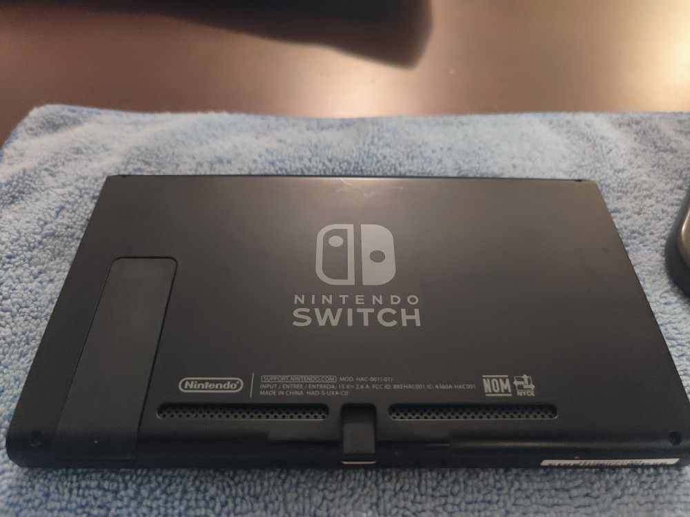 Nintendo Switch (Non-OLED)