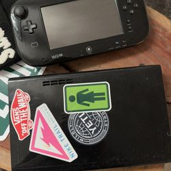 Nintendo Wii U 32gb W/ Game Pad