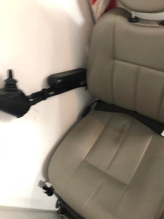 MOBILITY CHAIR