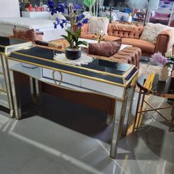 CONSOLE TABLE MIRROR GOLD DETAILS