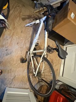 Diamondback Hybrid Bike β Missing Front Wheel β As Is