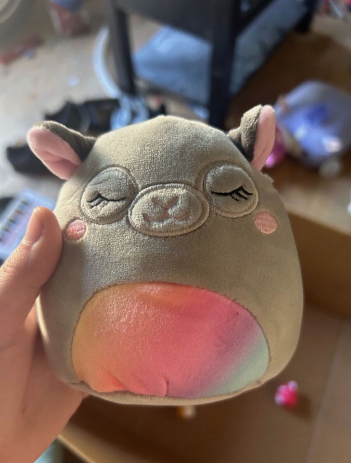marlowe the llama squishmallow