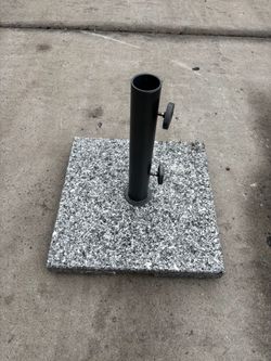 SunVilla Pembrooke 59.5 Ib. Granite Umbrella Base