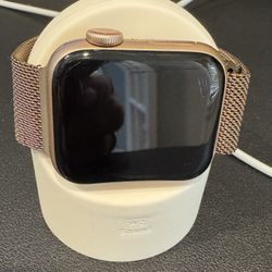 Apple Watch 40mm Gold series 6