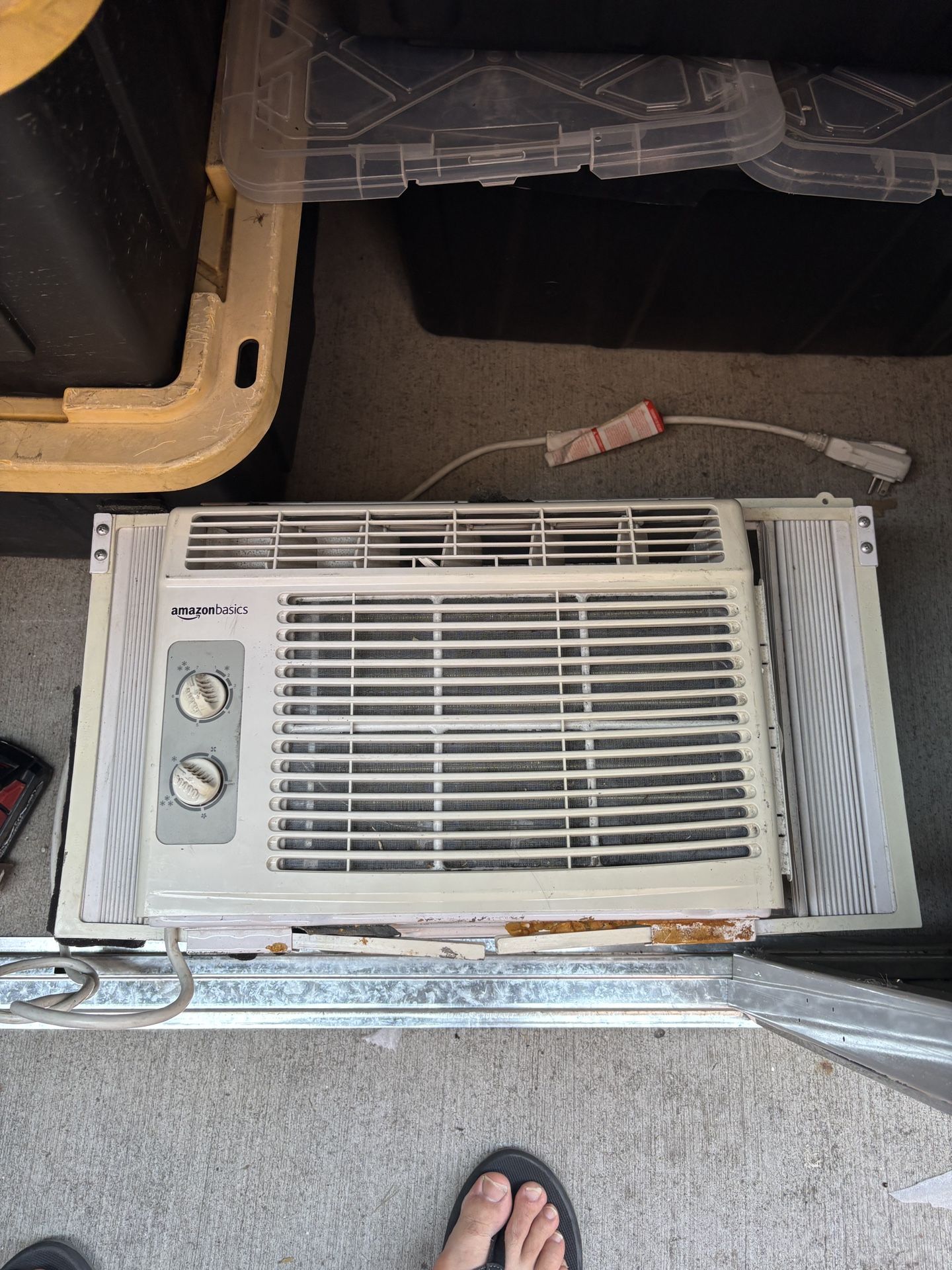 Amazon Basics AC Window Unit