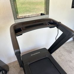 Nordictrack Commercial 2450 Treadmill 