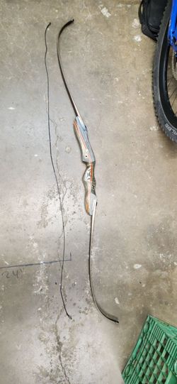 Knight traditional recurve bow