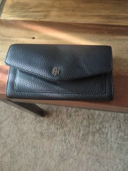 Tommy Hilfiger wallet
