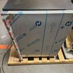 Refrigerator/ Freezer Undercounter