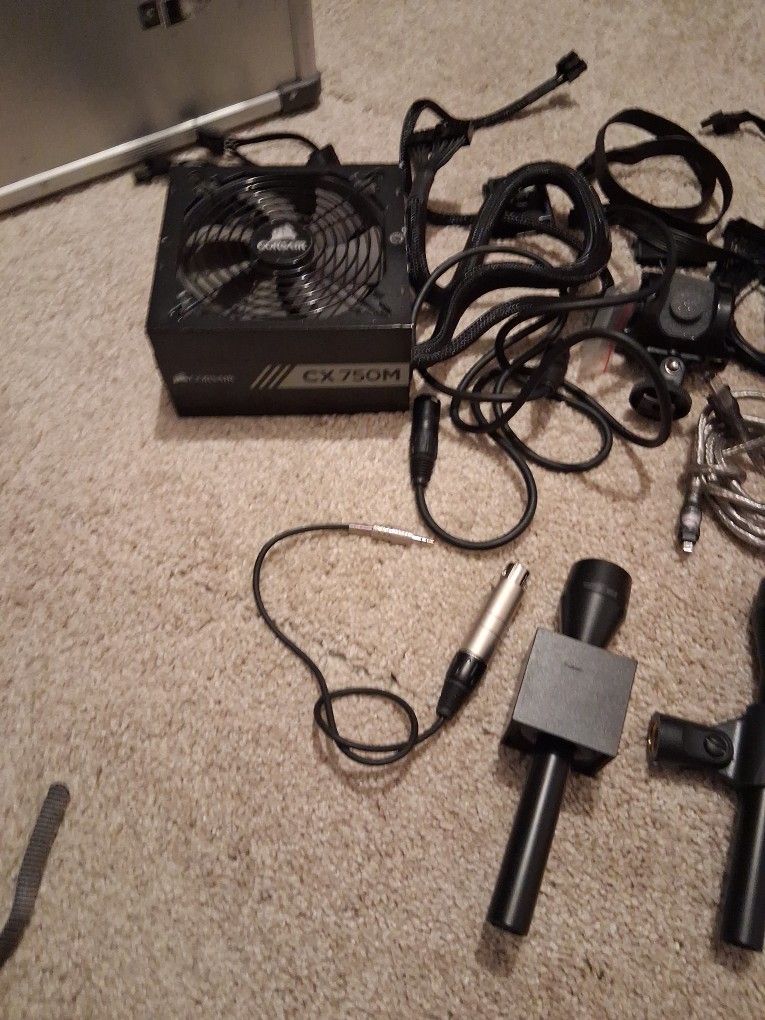 Mic  Fan And Extra Wires