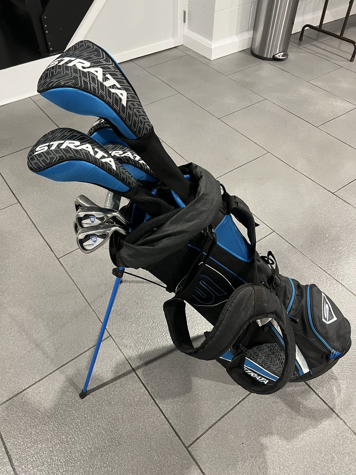 Callaway Golf Men’s Strata Complete Set