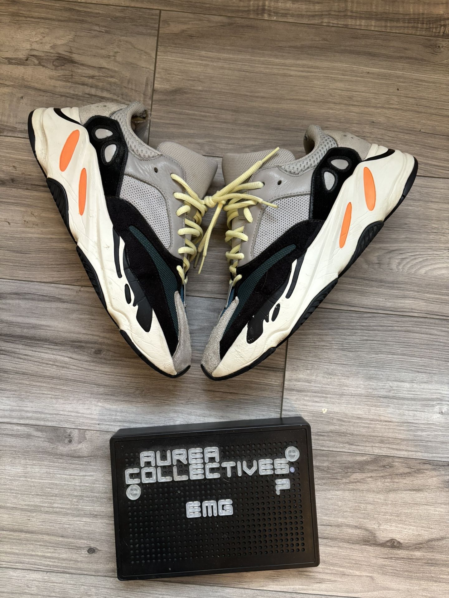 yeezy 700 wave runner