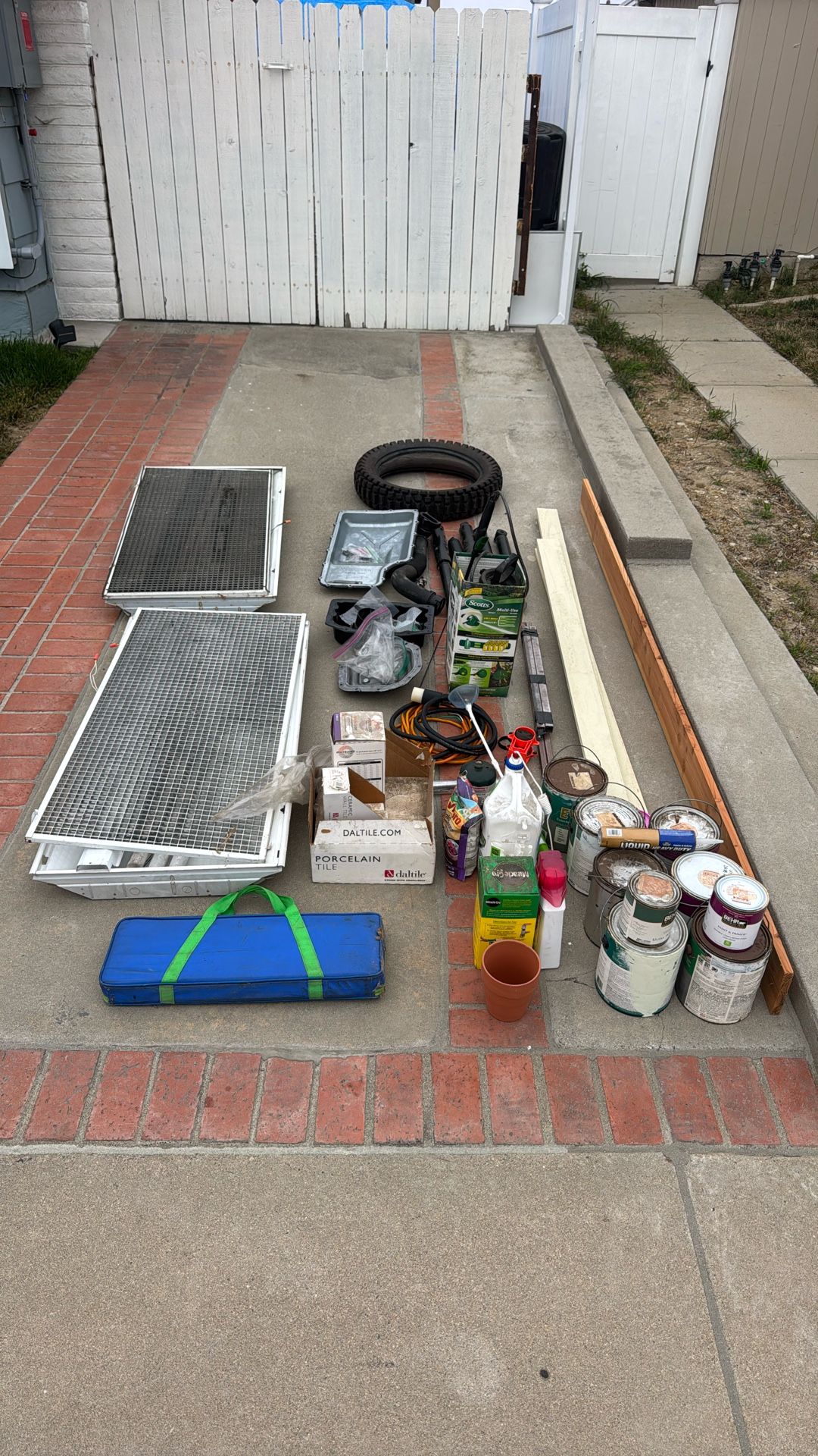 Free Stuff Cleaning Out My Garage