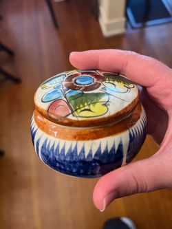 vintage hand-painted Mexican Tonalá folk art pottery trinket box