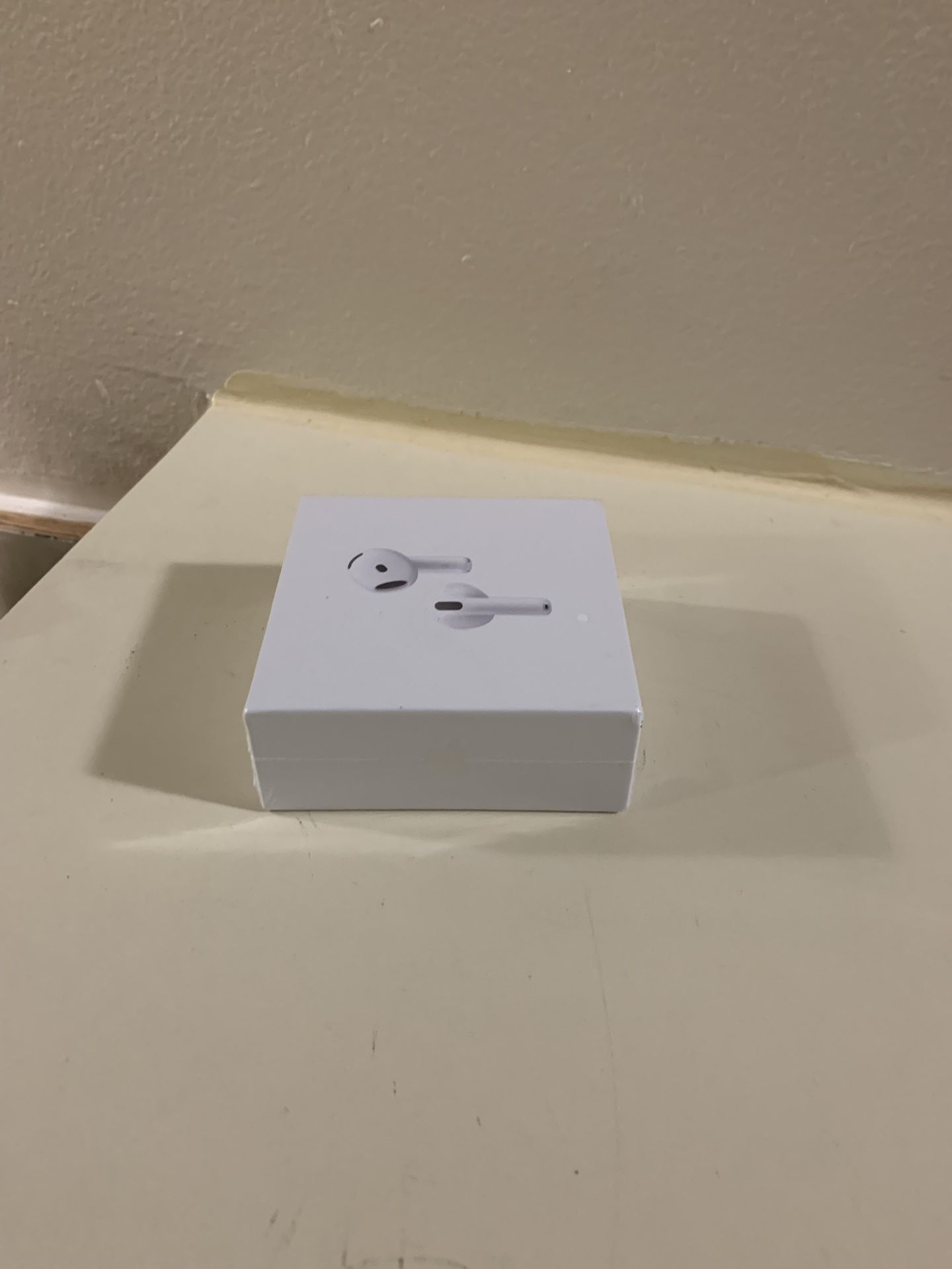 AirPods 4th gen