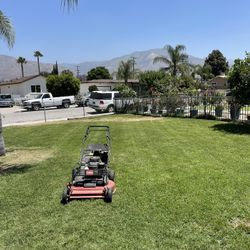 Lawn M0w!ng