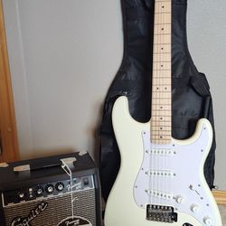 FENDER SQUIER GUITAR AND 10G AMP
