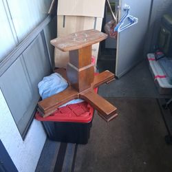 Table With Leaf Or Extends 