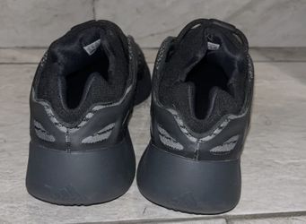 Shoes Bundle (Yeezys&Jordan 4s)