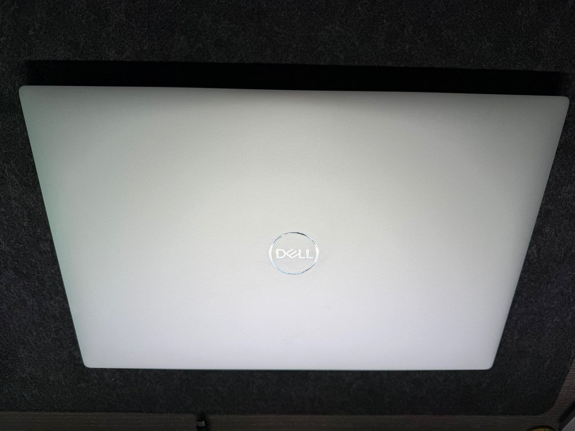 Dell XPS 16 Premium Laptop