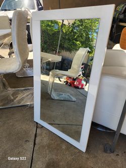 mirrow excellent condition
