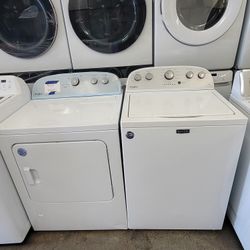Like New Whirlpool Top Loading Washer And Gas Dryer Set 
