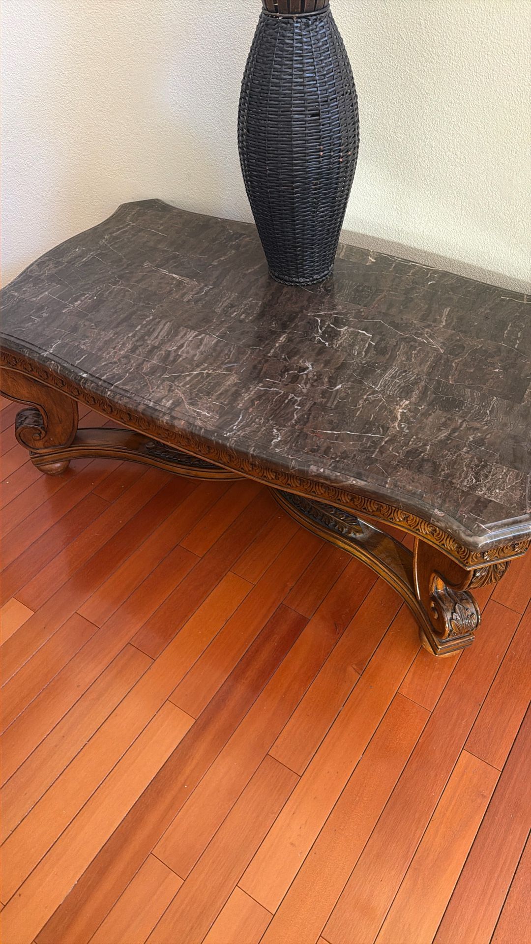 Marble Coffee Table 250$ Great Condition