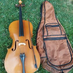 cello with bow 