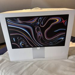 Apple Studio Display 27”