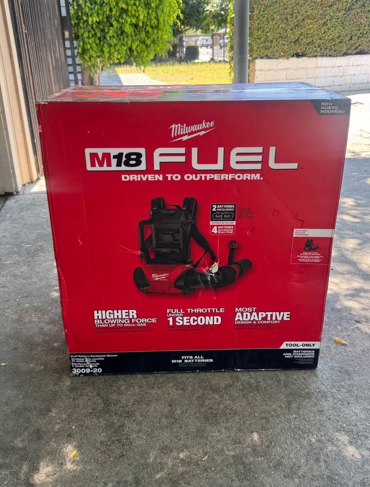 Milwaukee M18 FUEL 155 MPH 650 CFM 18- Volt Lithium-Ion Brushless Cordless Dual Battery Backpack Blower (Tool Only) 