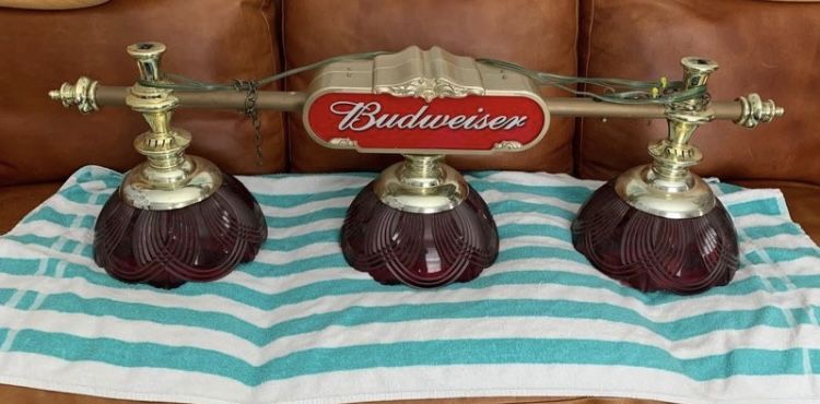 Collectible bar light