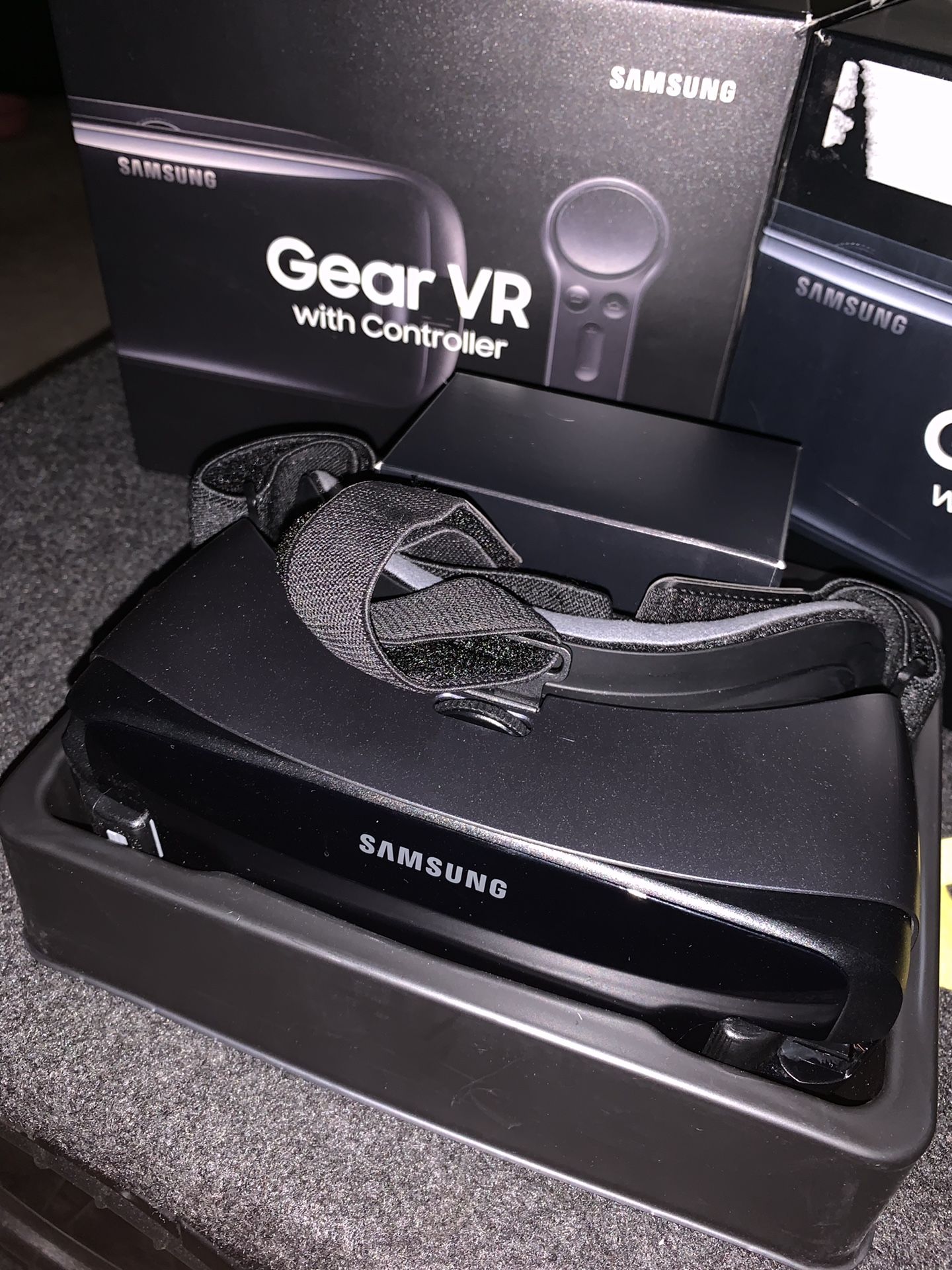 VR (Gear)