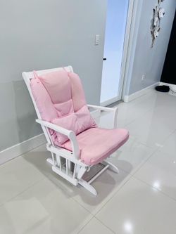 Pink rocking chair / sillón